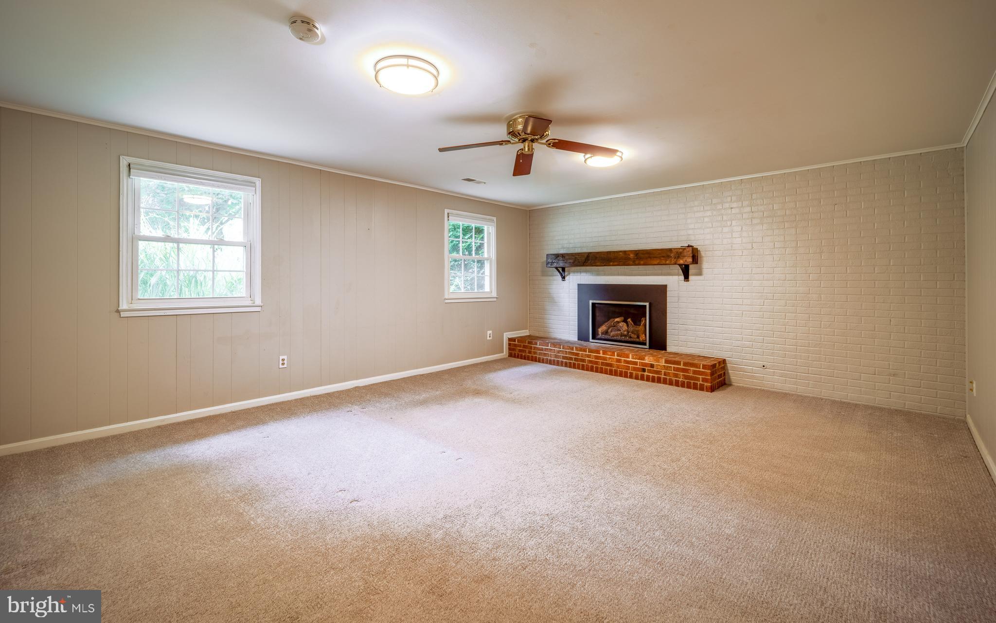 WAVERLY - Residential Lease