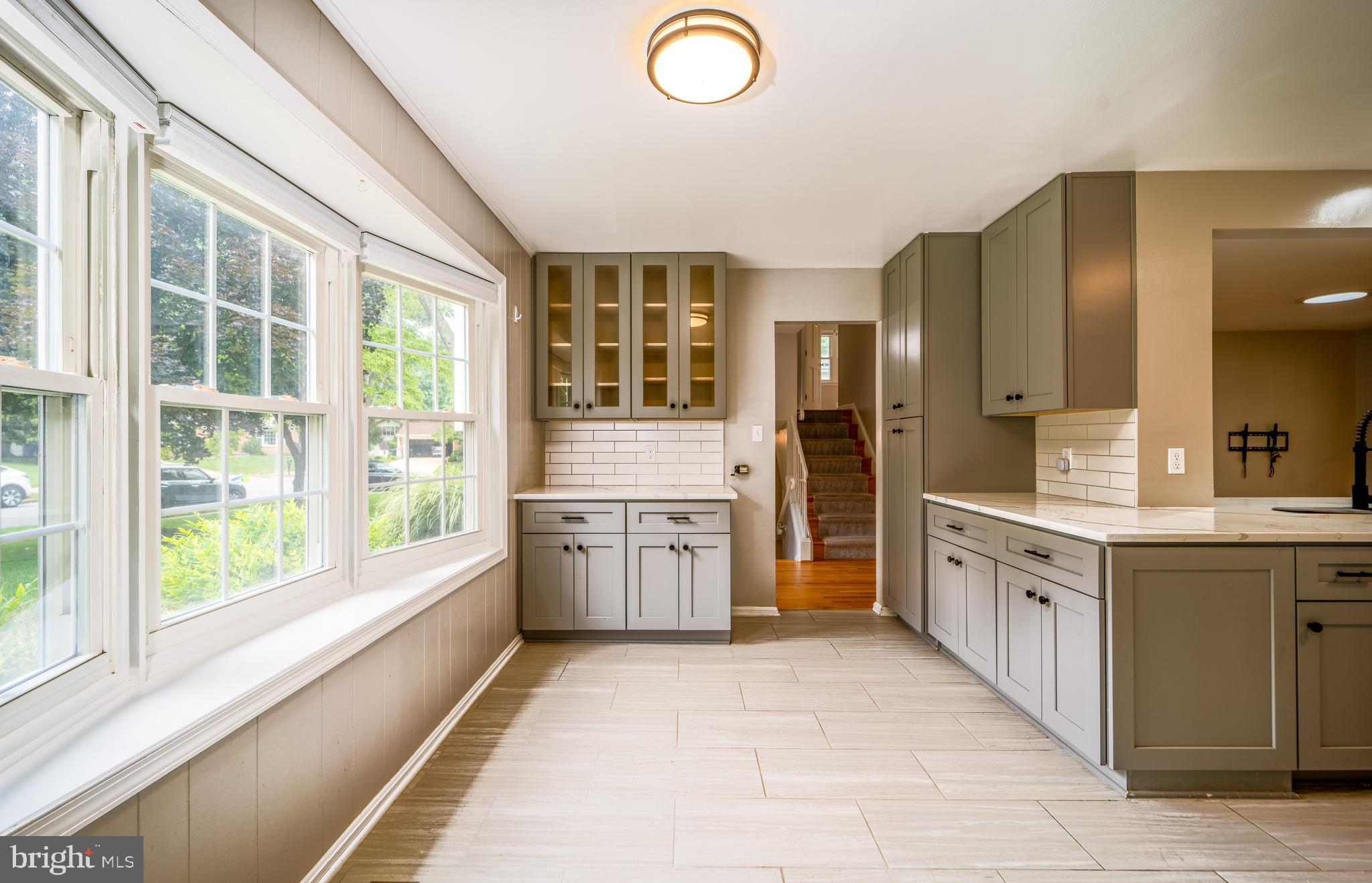 WAVERLY - Residential Lease