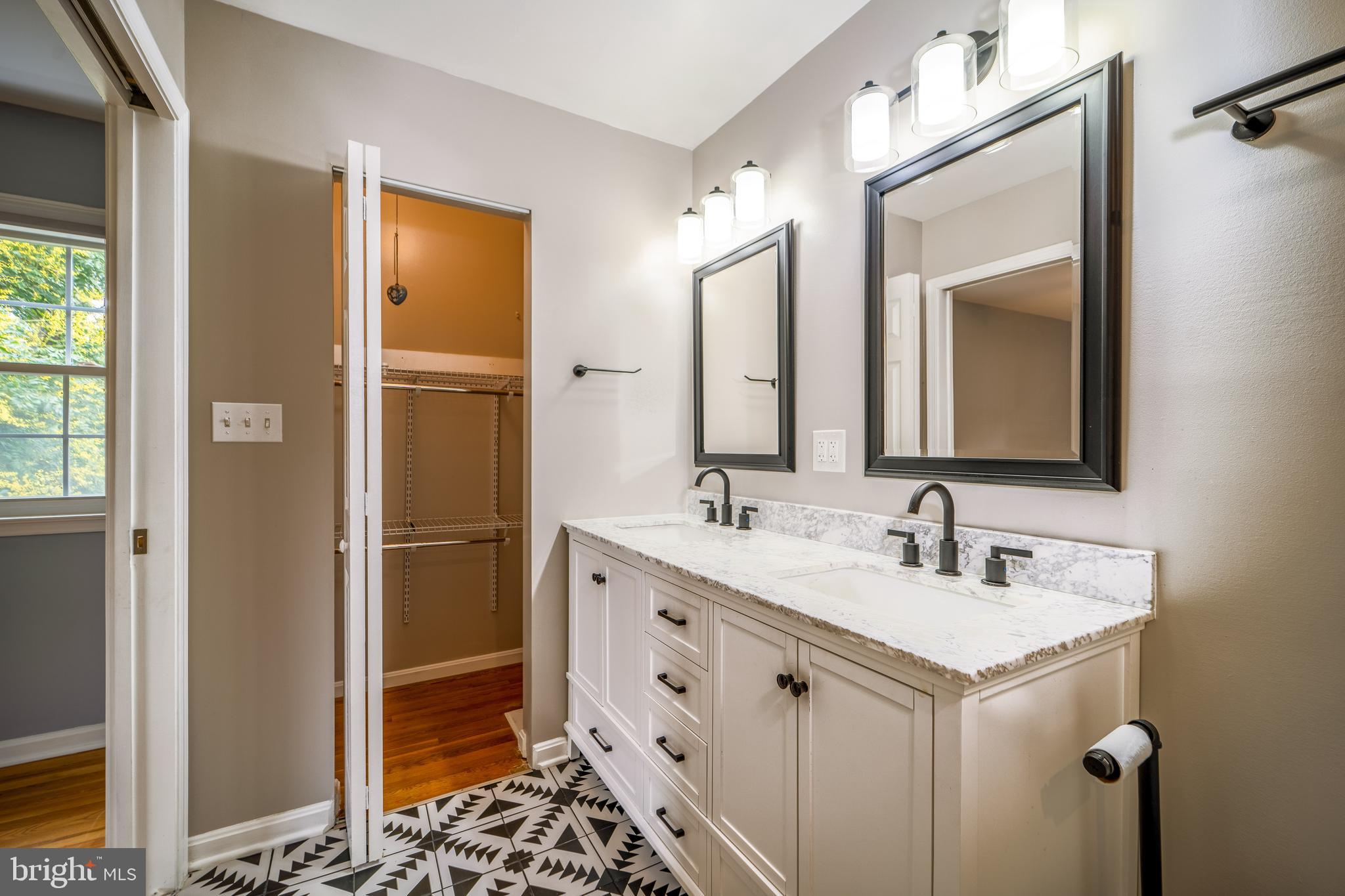 WAVERLY - Residential Lease