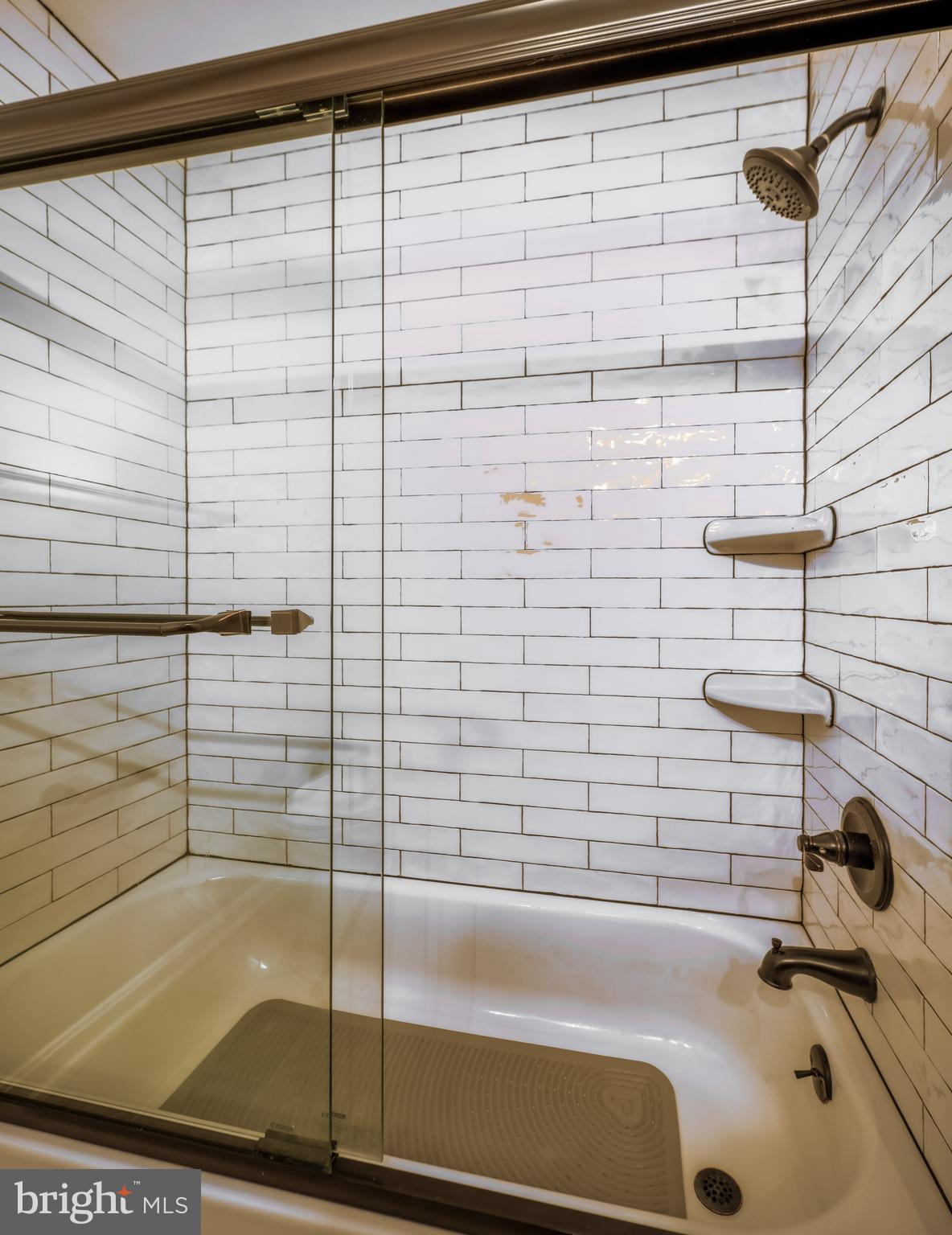 WAVERLY - Residential Lease