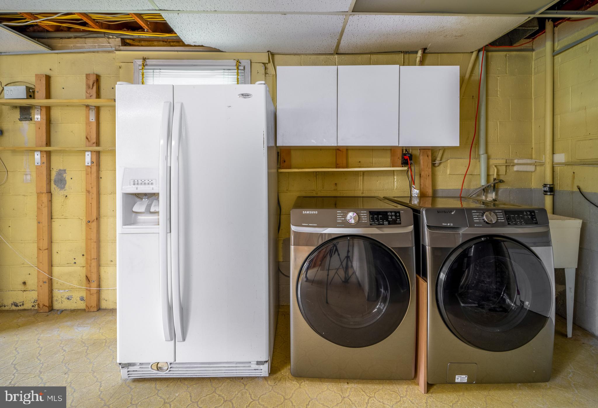 WAVERLY - Residential Lease