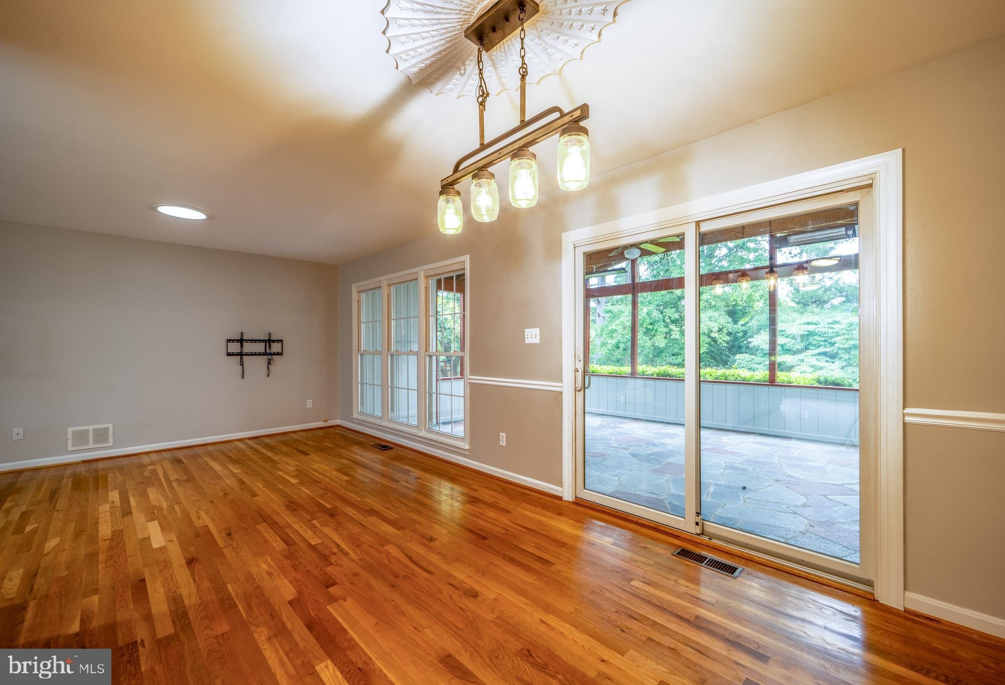 WAVERLY - Residential Lease