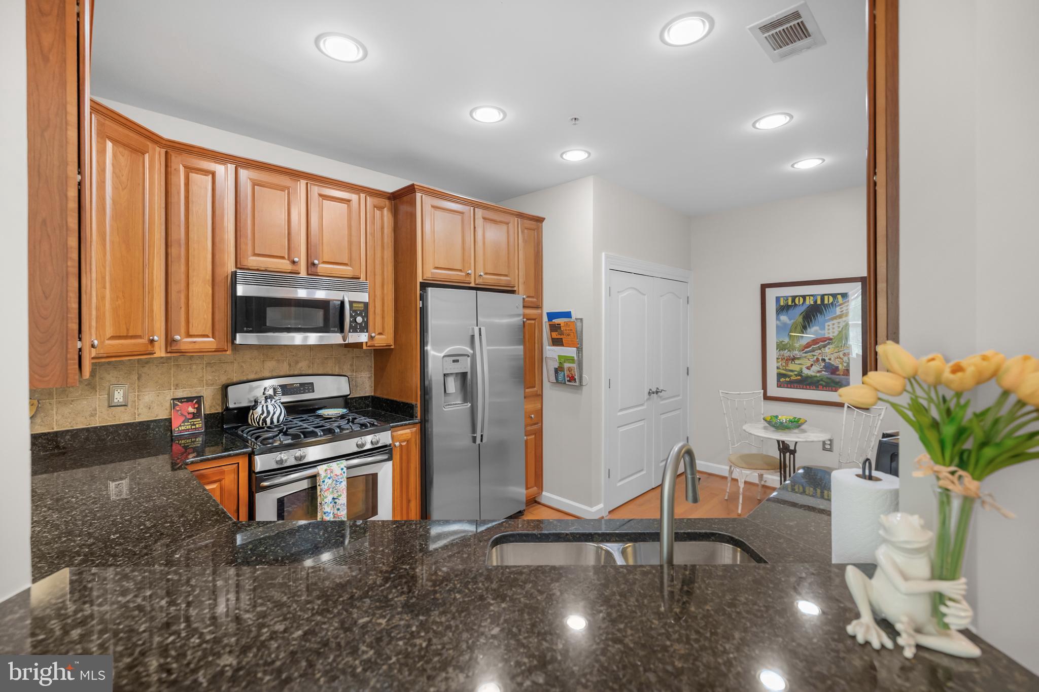 CAMERON STATION - Residential