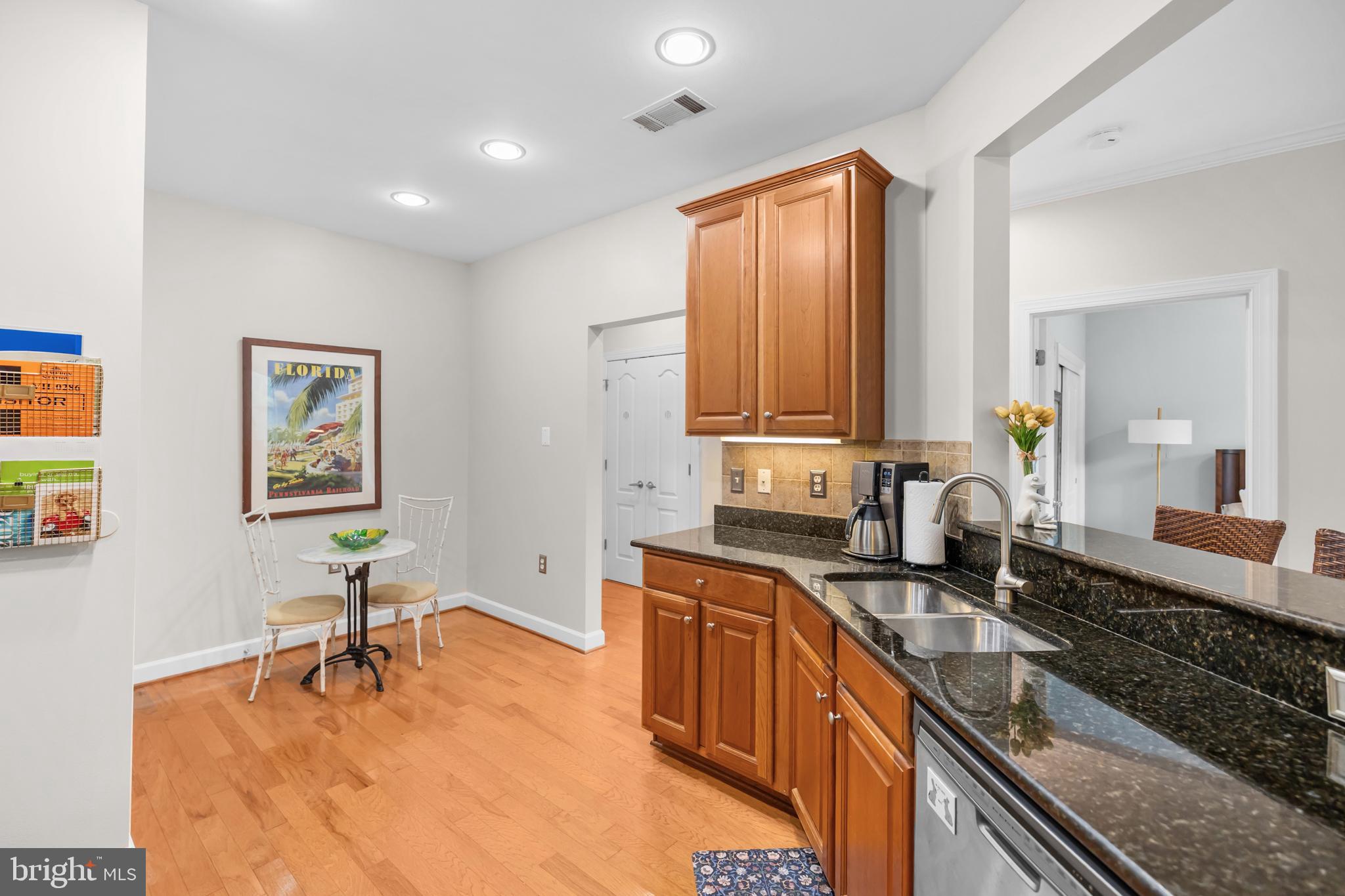 CAMERON STATION - Residential