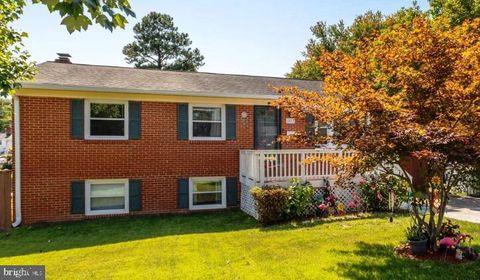 1811 HALIFAX ROAD WOODBRIDGE VA 22191