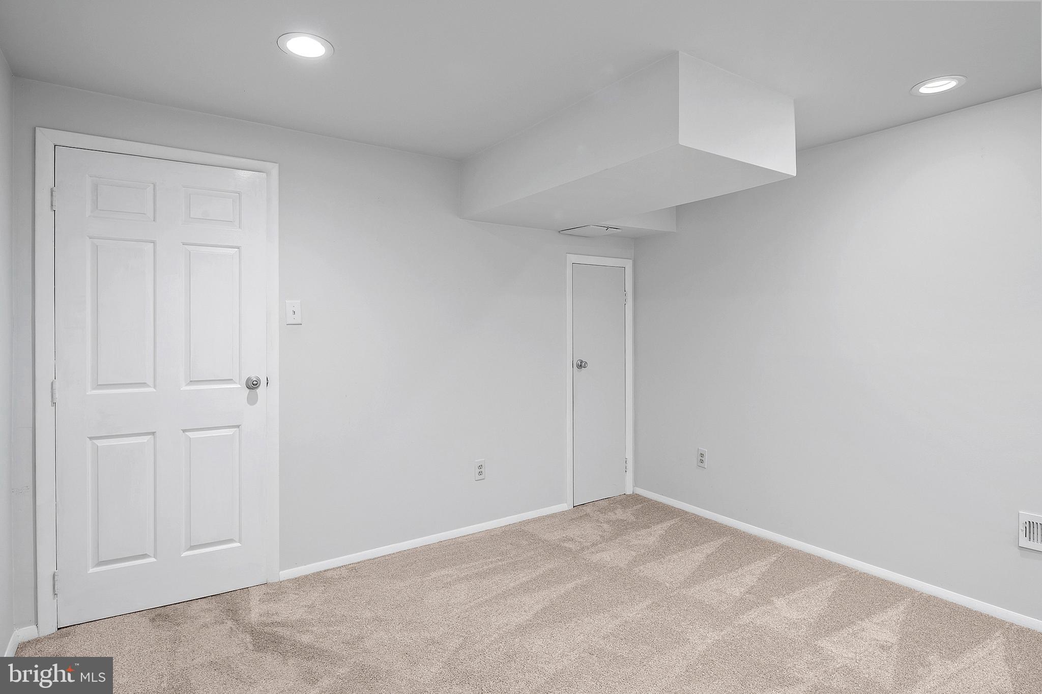 VILLAGE OF OWEN BROWN - Residential