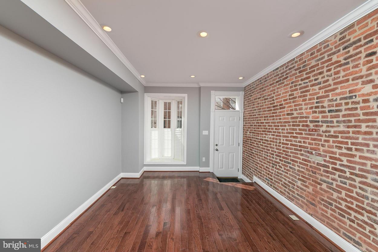 HIGHLANDTOWN - Residential