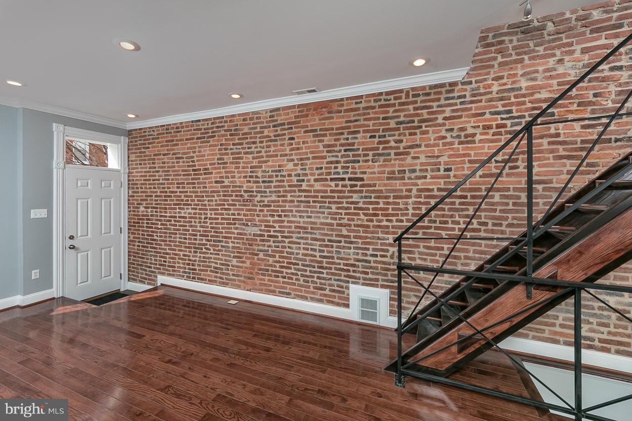 HIGHLANDTOWN - Residential