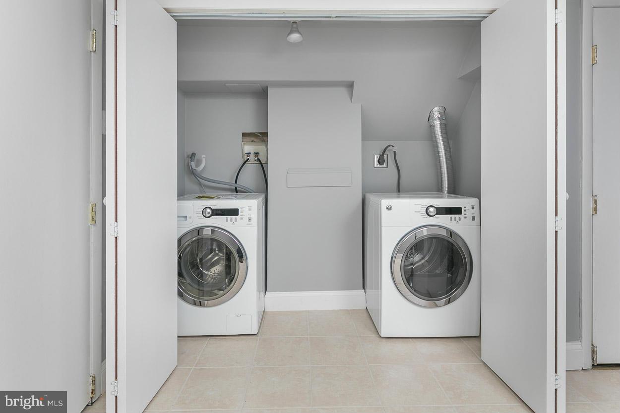 HIGHLANDTOWN - Residential