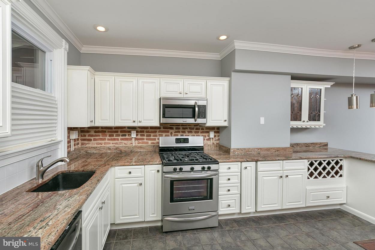 HIGHLANDTOWN - Residential