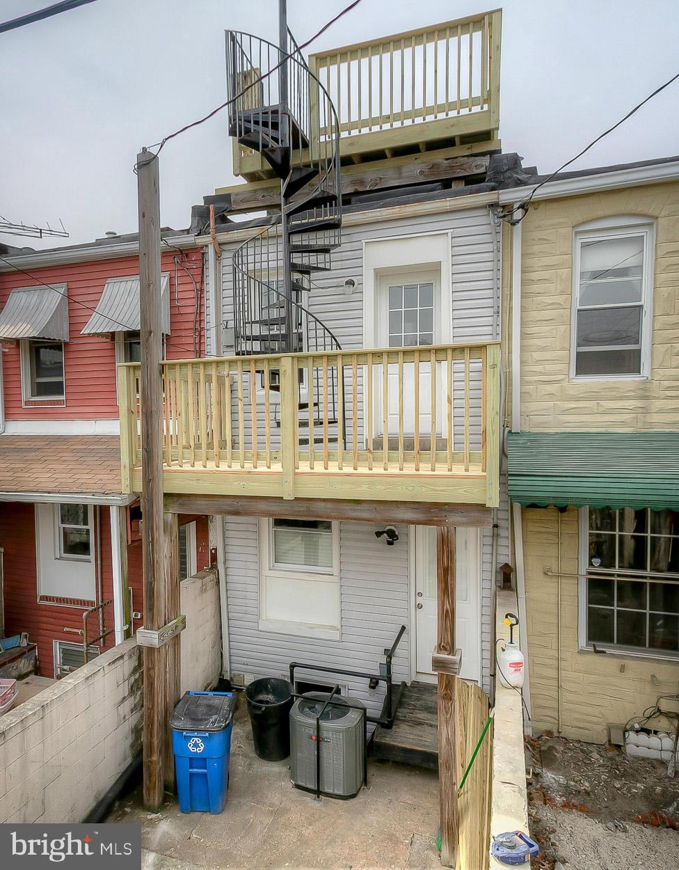 HIGHLANDTOWN - Residential