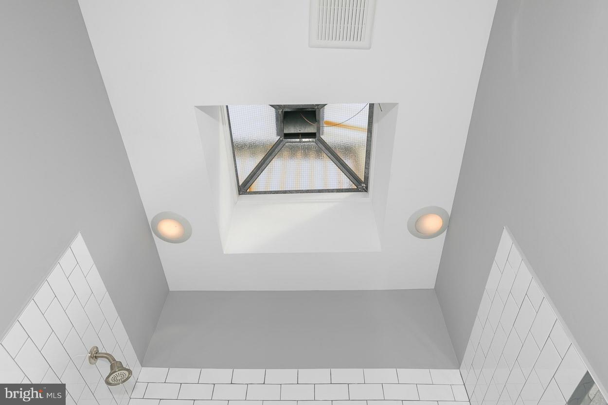 HIGHLANDTOWN - Residential