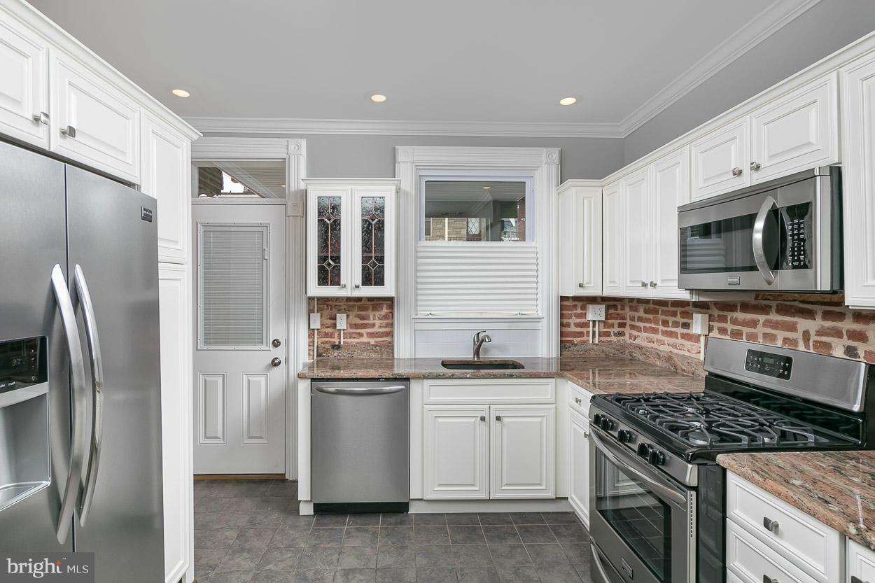 HIGHLANDTOWN - Residential