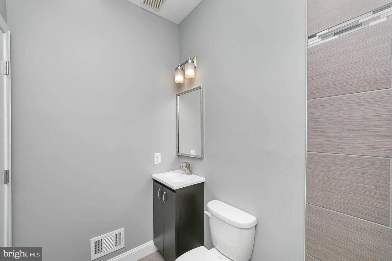 HIGHLANDTOWN - Residential