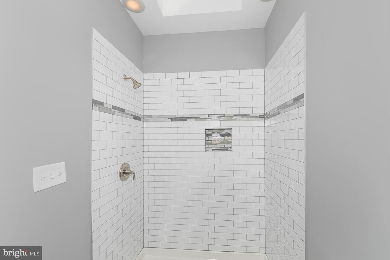 HIGHLANDTOWN - Residential