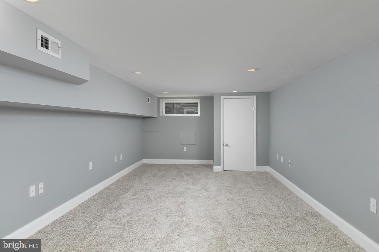 HIGHLANDTOWN - Residential