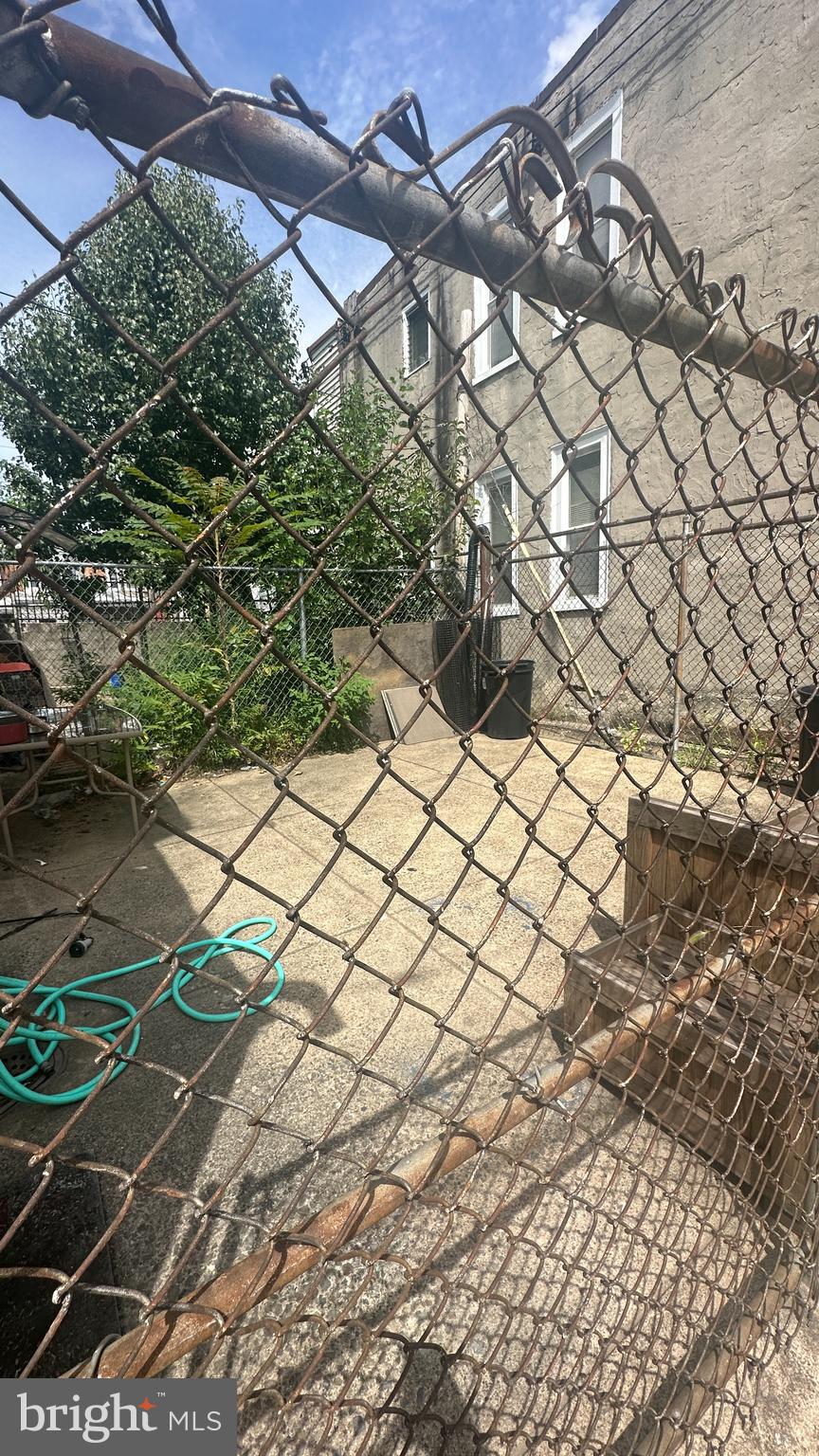 KENSINGTON - Residential