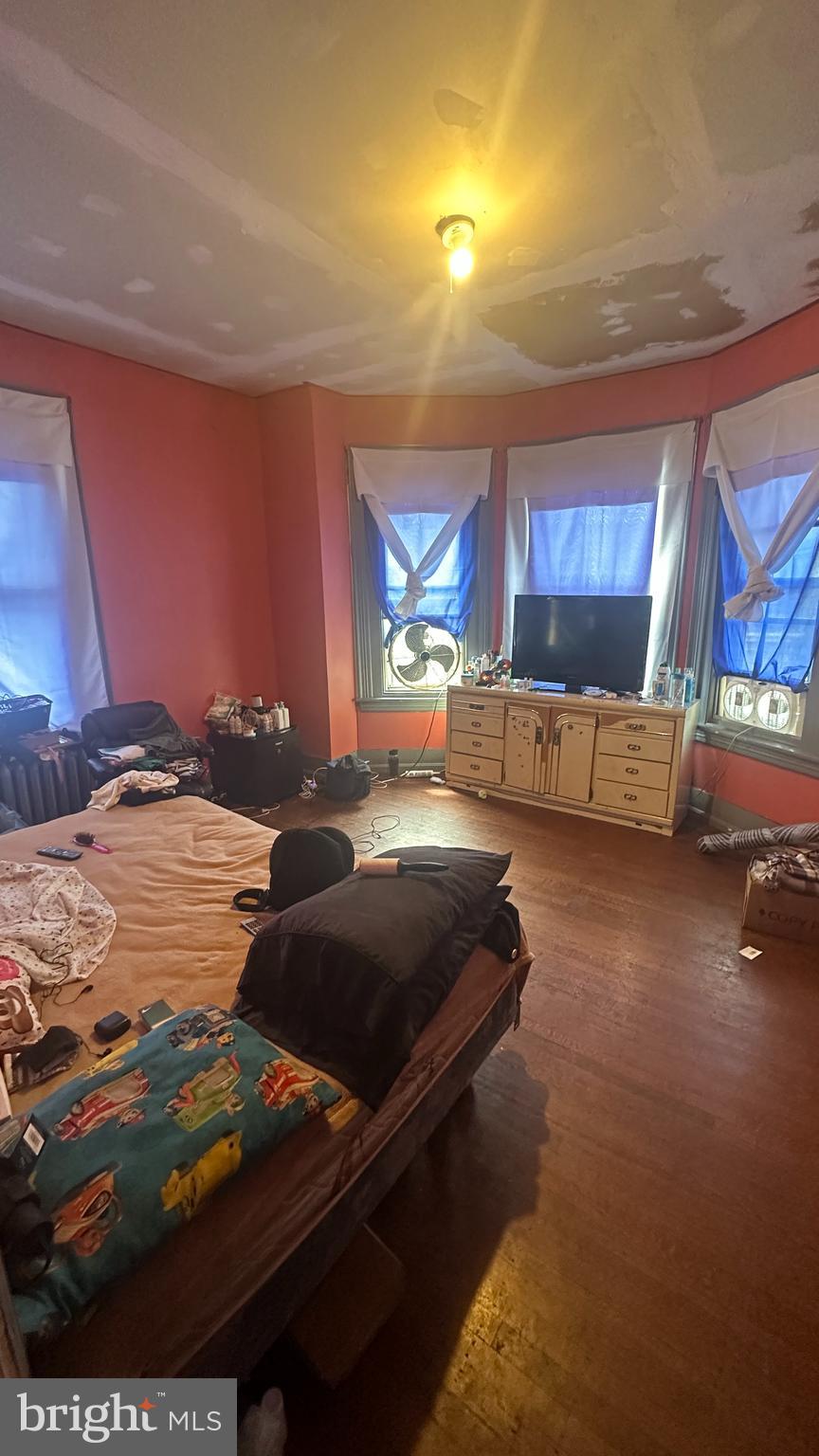 KENSINGTON - Residential