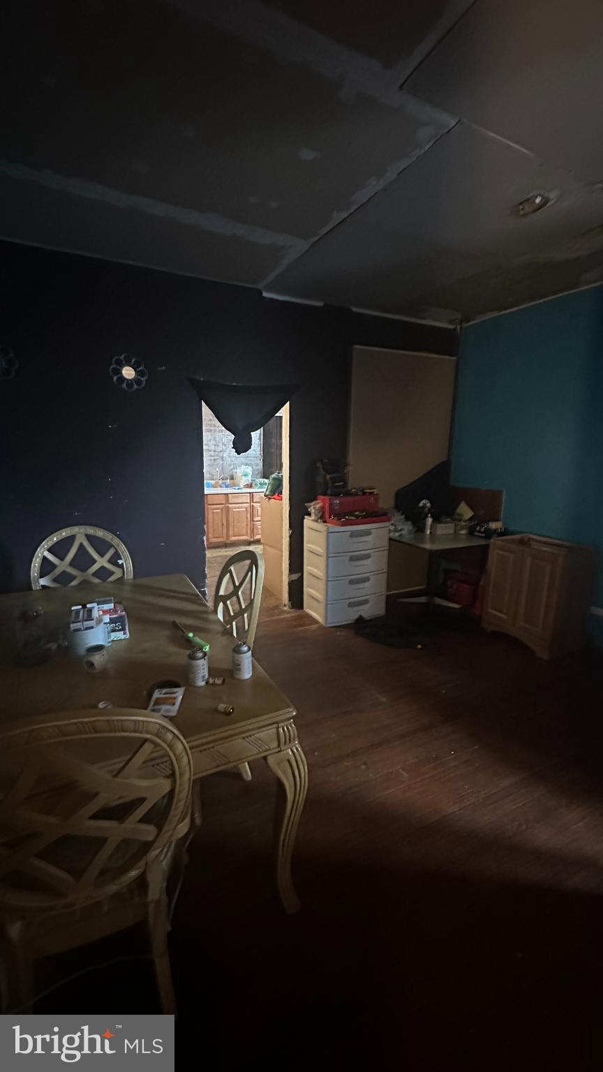 KENSINGTON - Residential