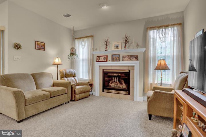 THOMAS GARDENS - Residential