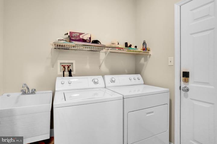 THOMAS GARDENS - Residential