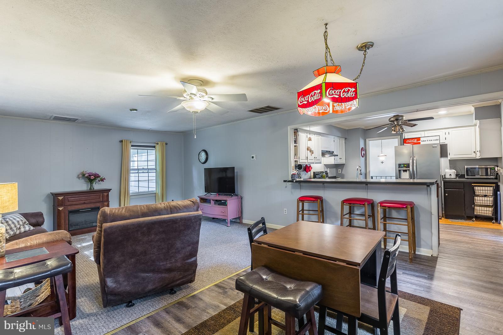 COUNTRY CLUB/LAKE MONTCLAIR - Residential