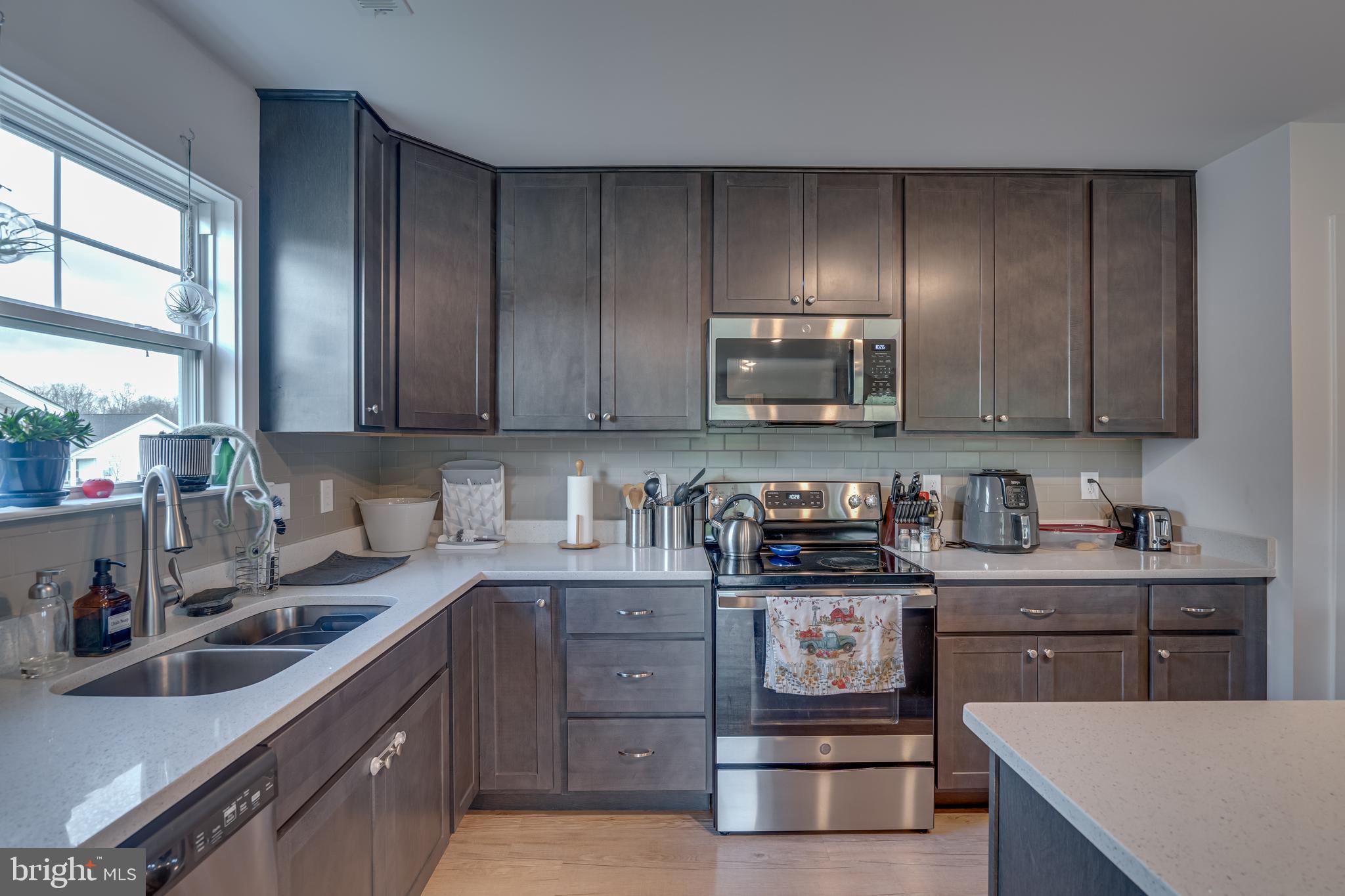 CARDINAL POINTE - Residential