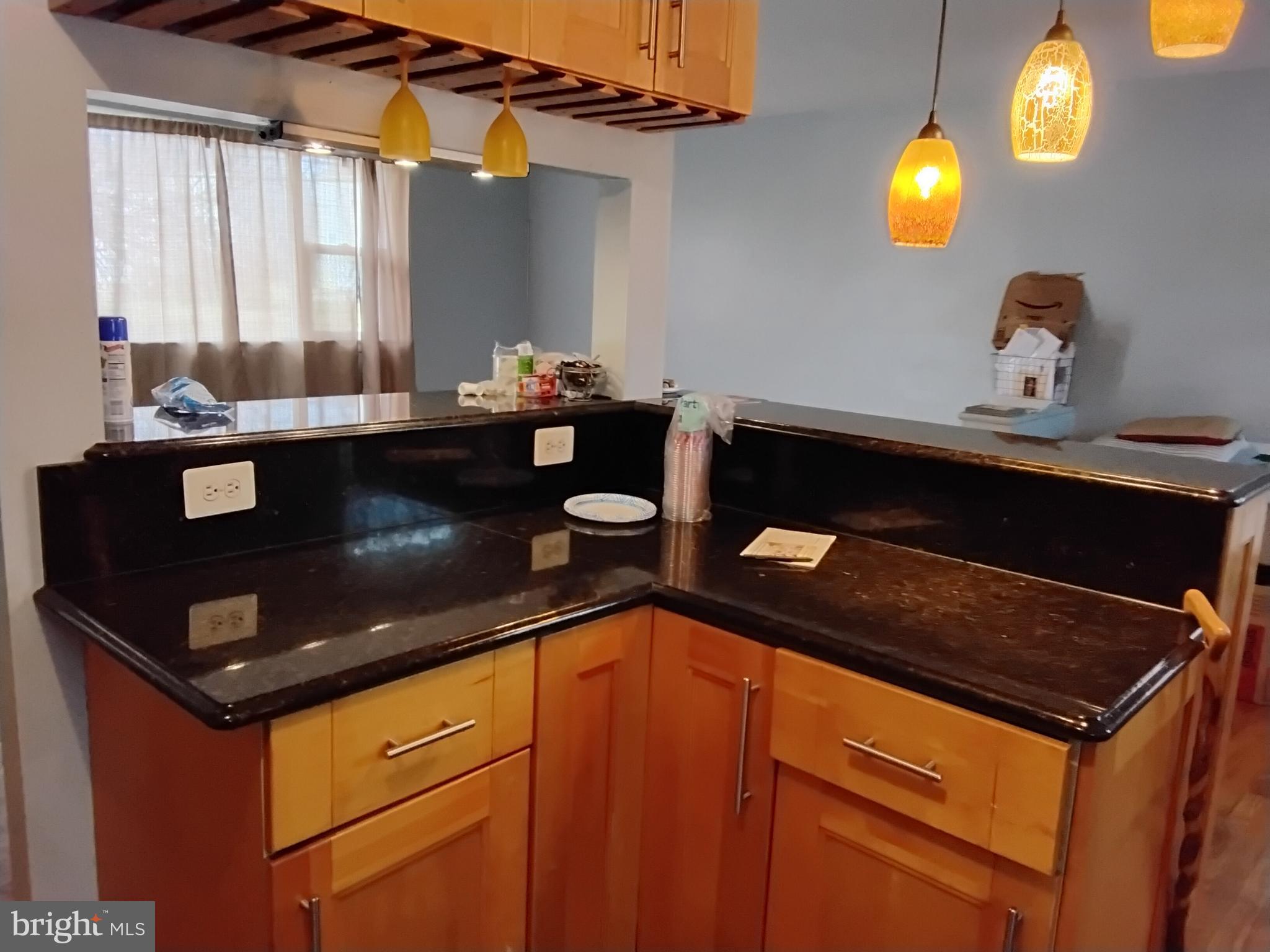 CRESTVIEW MANOR - Residential