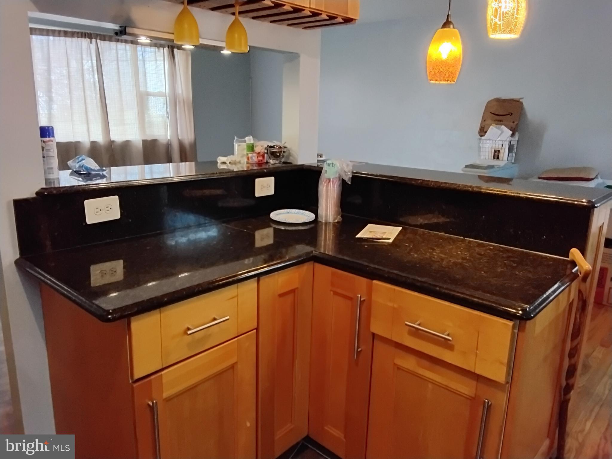 CRESTVIEW MANOR - Residential