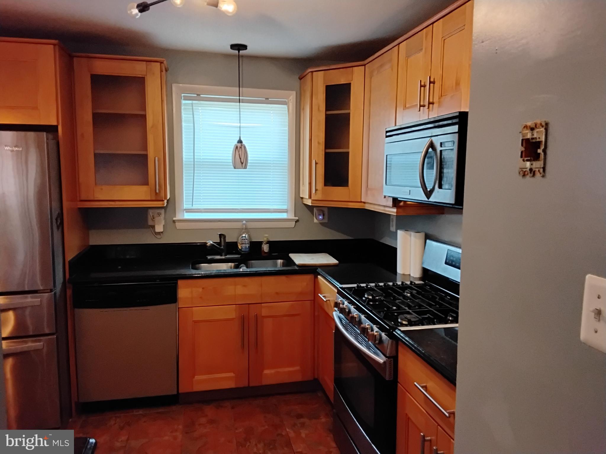 CRESTVIEW MANOR - Residential