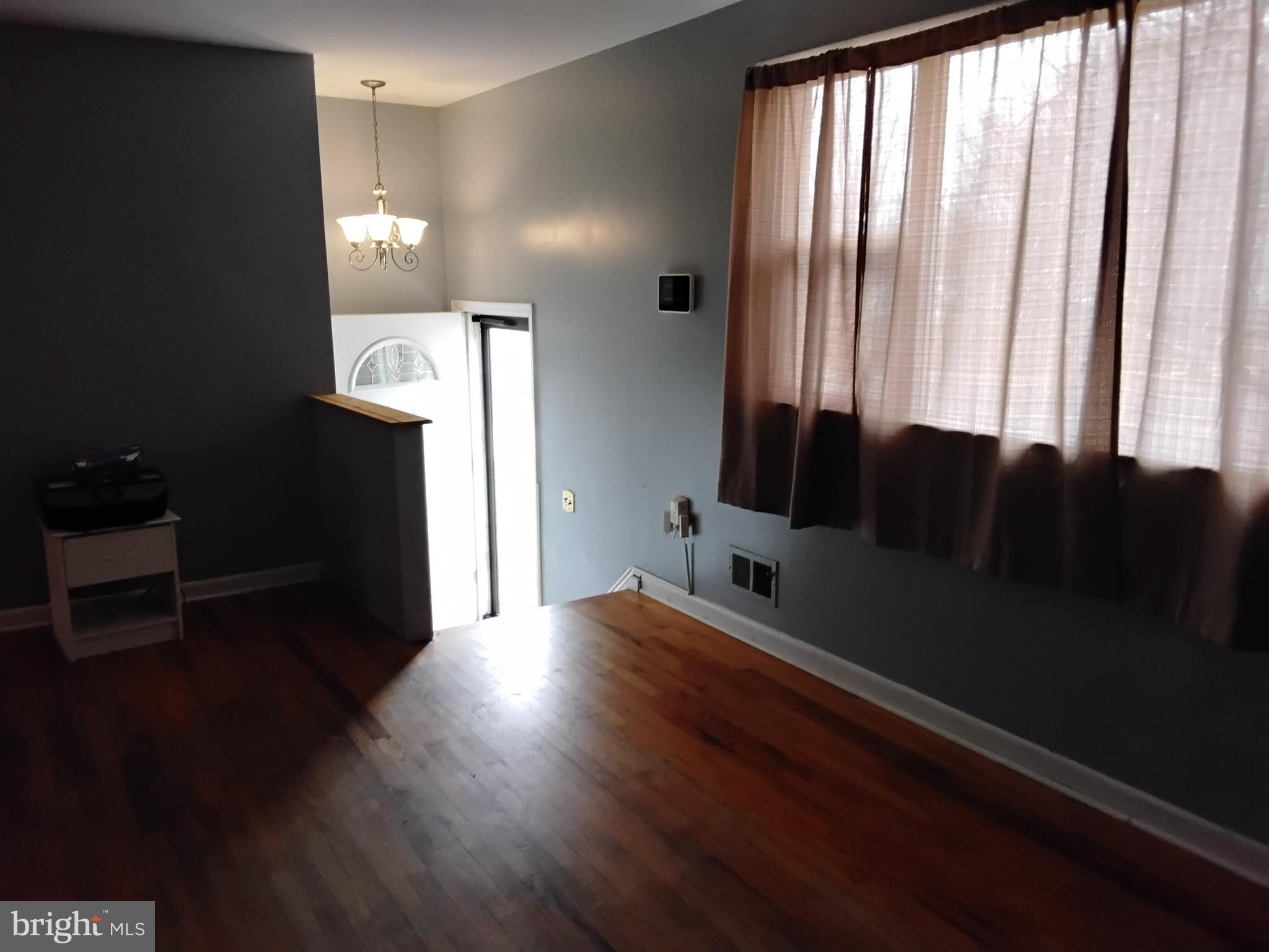 CRESTVIEW MANOR - Residential