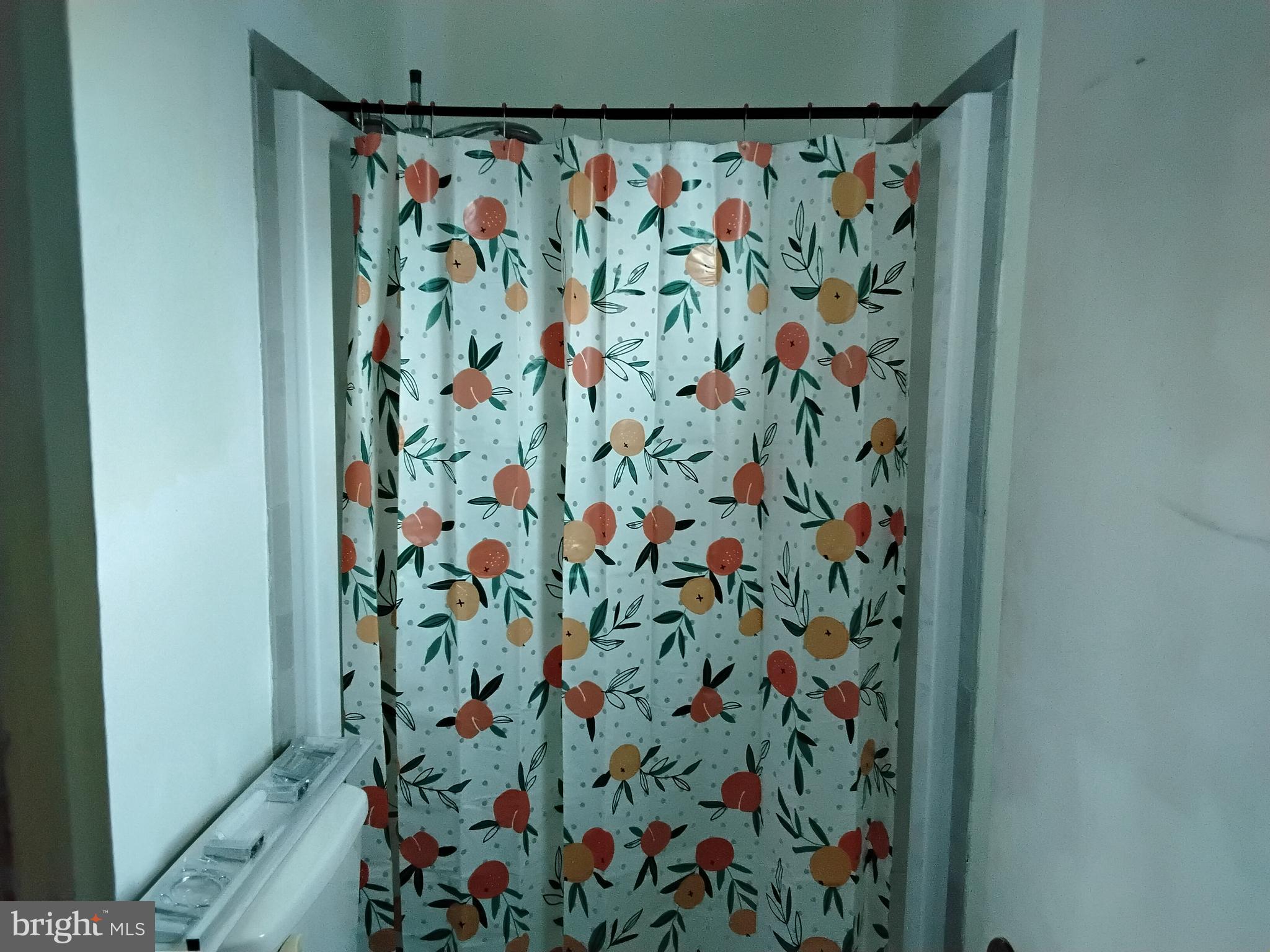 CRESTVIEW MANOR - Residential