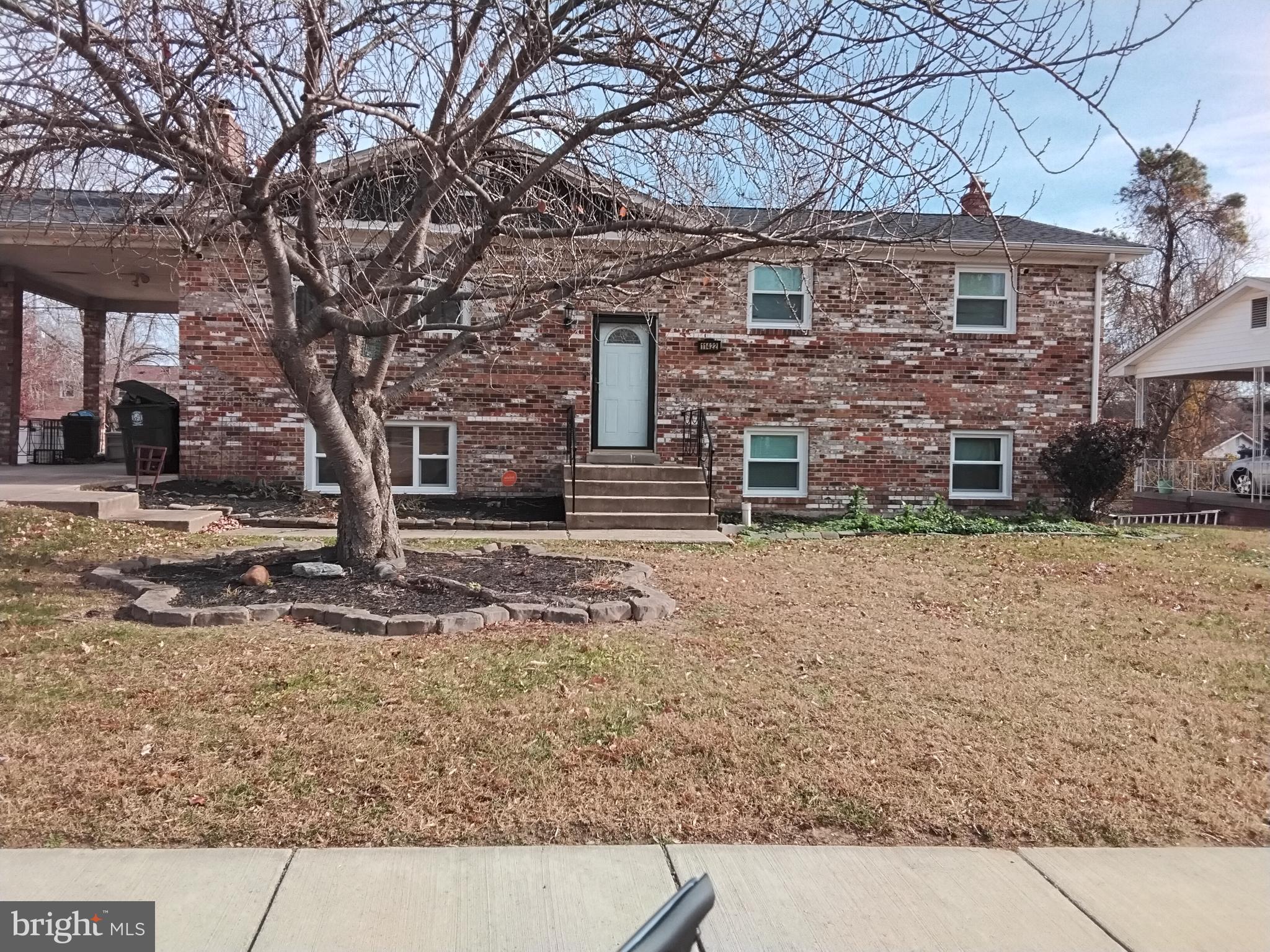 CRESTVIEW MANOR - Residential