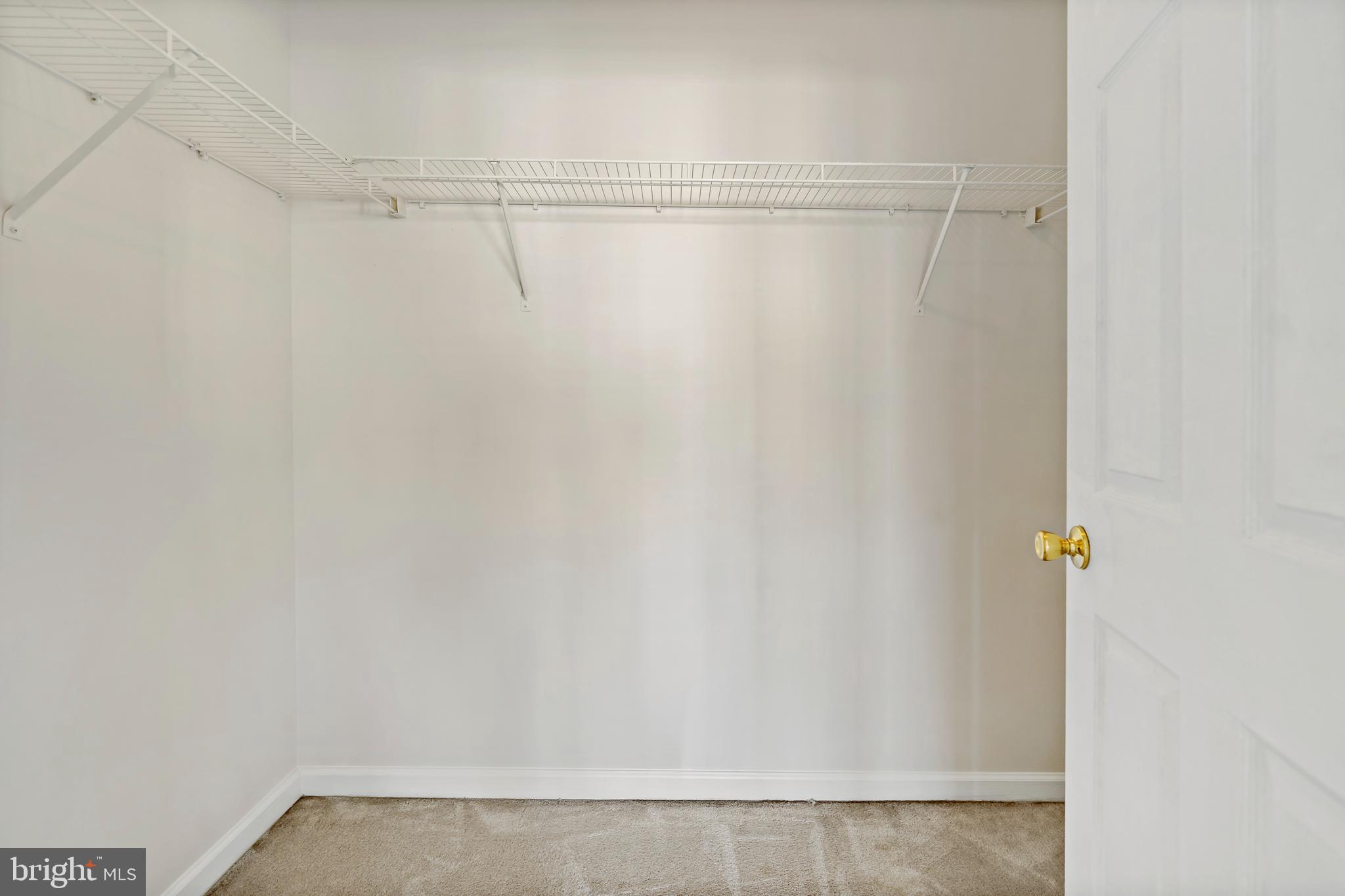 COUNTY GREEN - Residential Lease