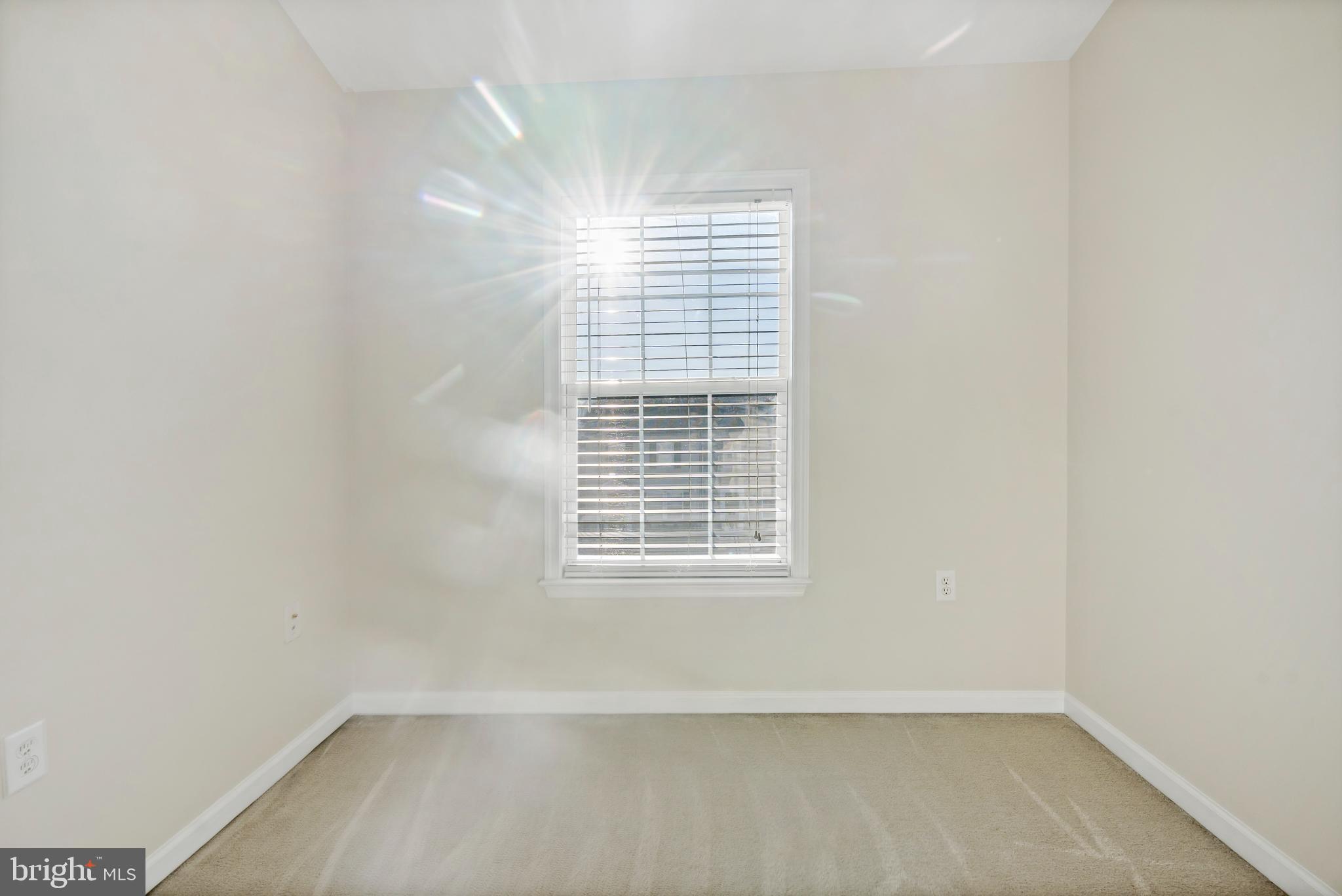 COUNTY GREEN - Residential Lease