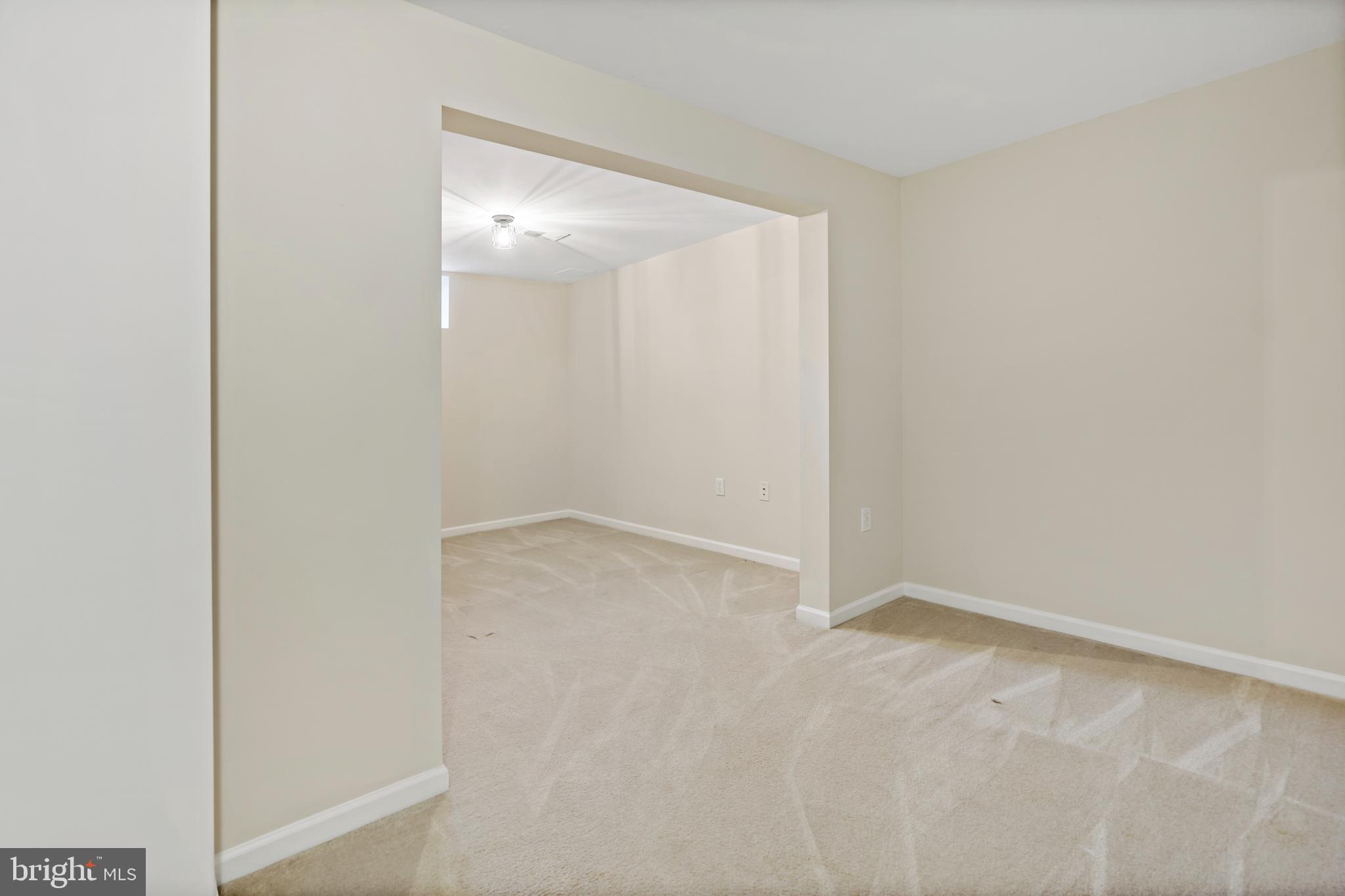 COUNTY GREEN - Residential Lease