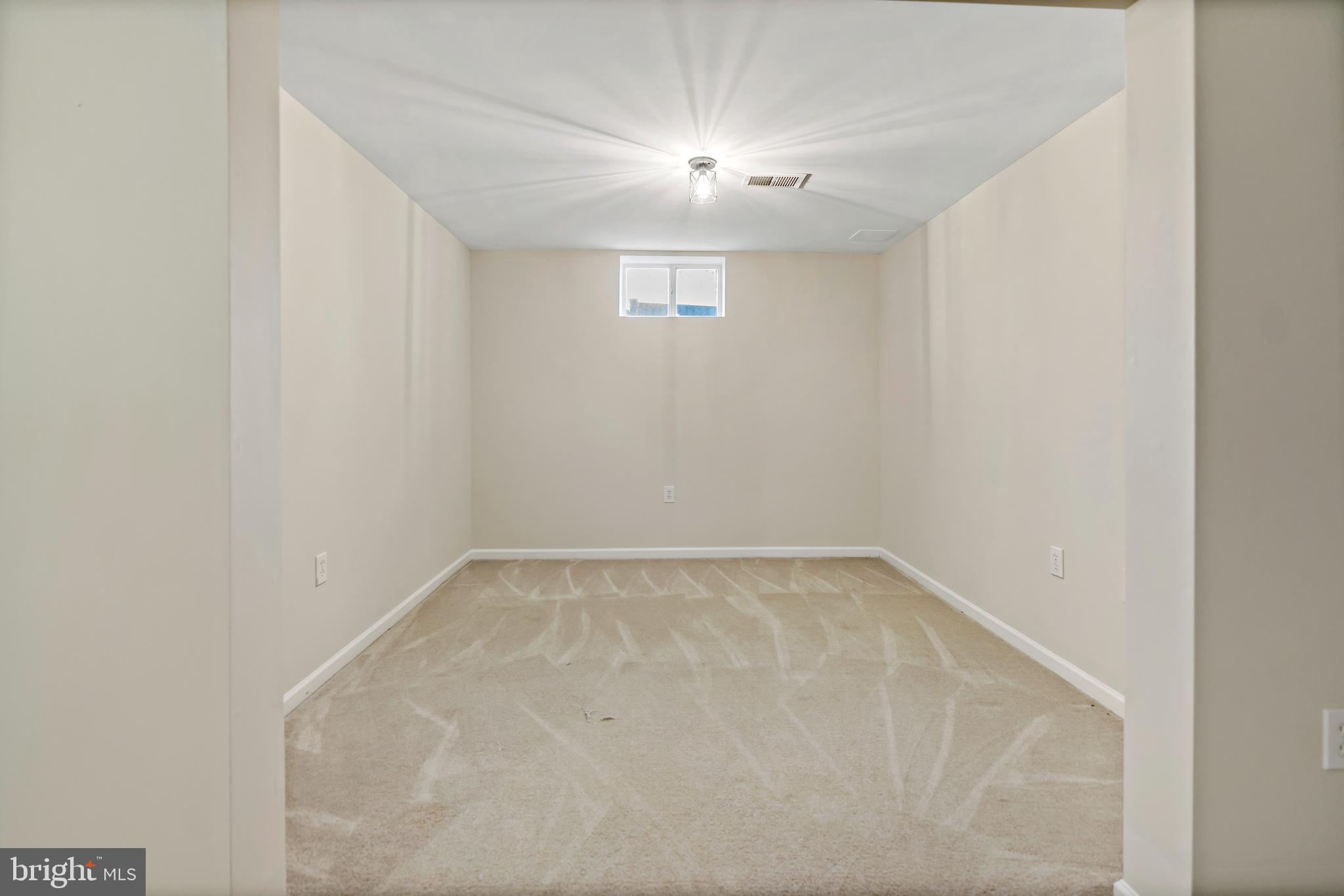 COUNTY GREEN - Residential Lease