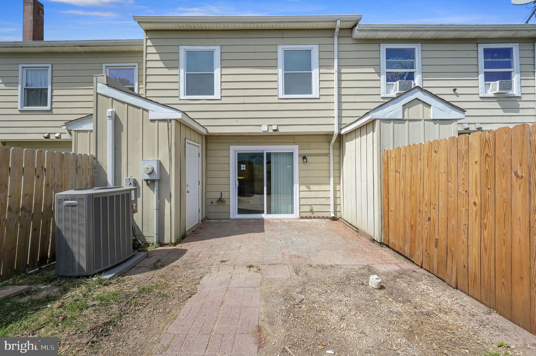 1192 MADISON COURT