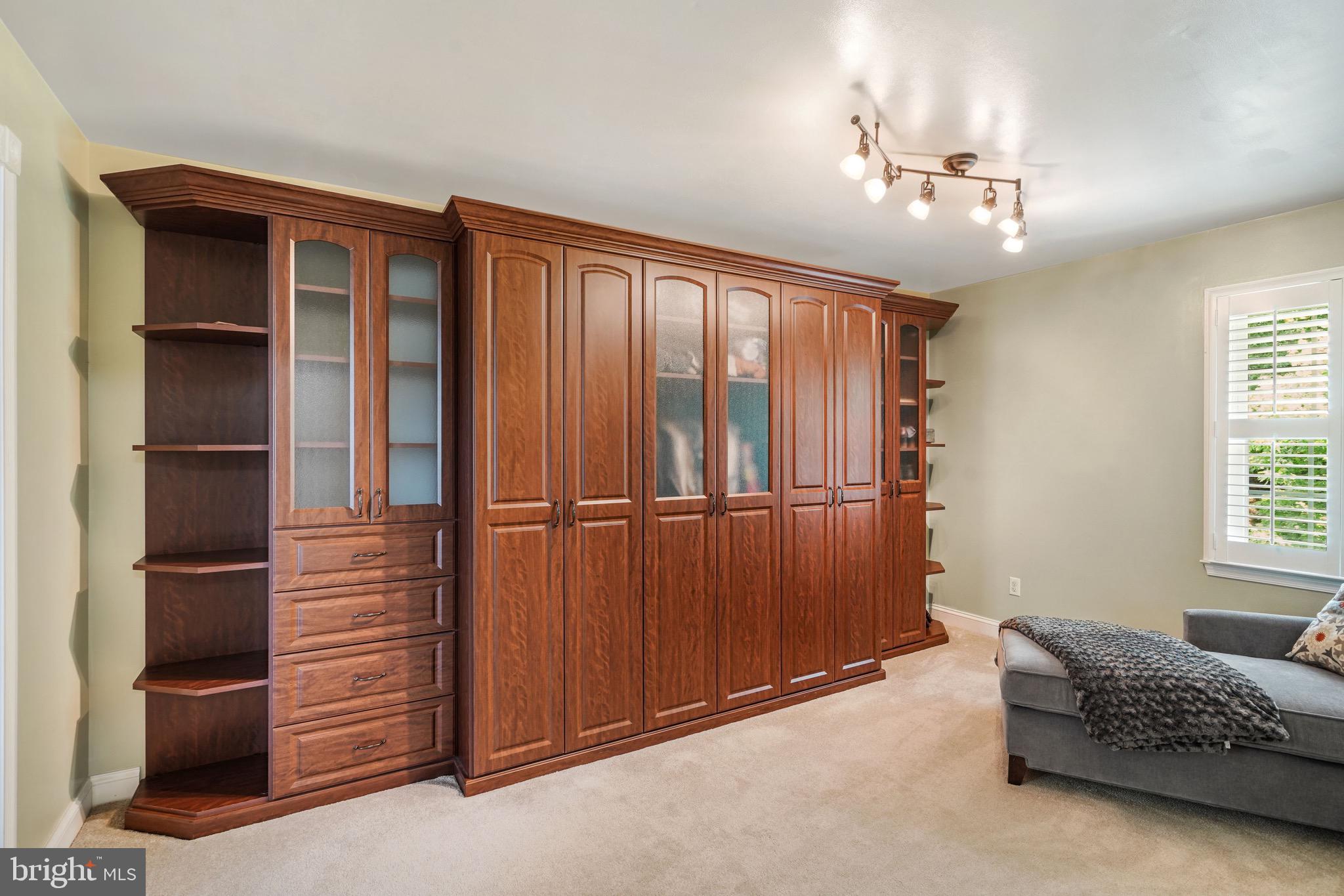 FRANKLIN GLEN - Residential