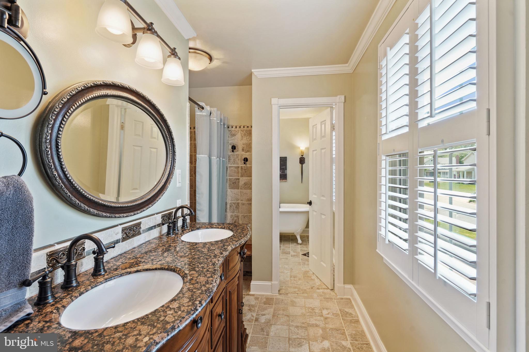 FRANKLIN GLEN - Residential