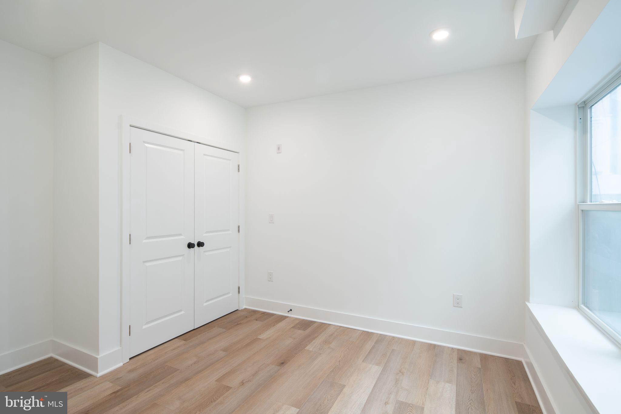 FRANCISVILLE - Residential Lease