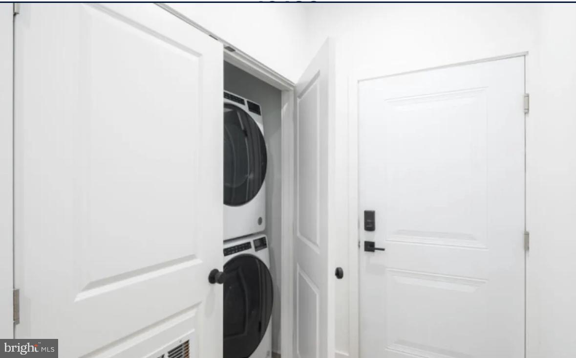 FRANCISVILLE - Residential Lease