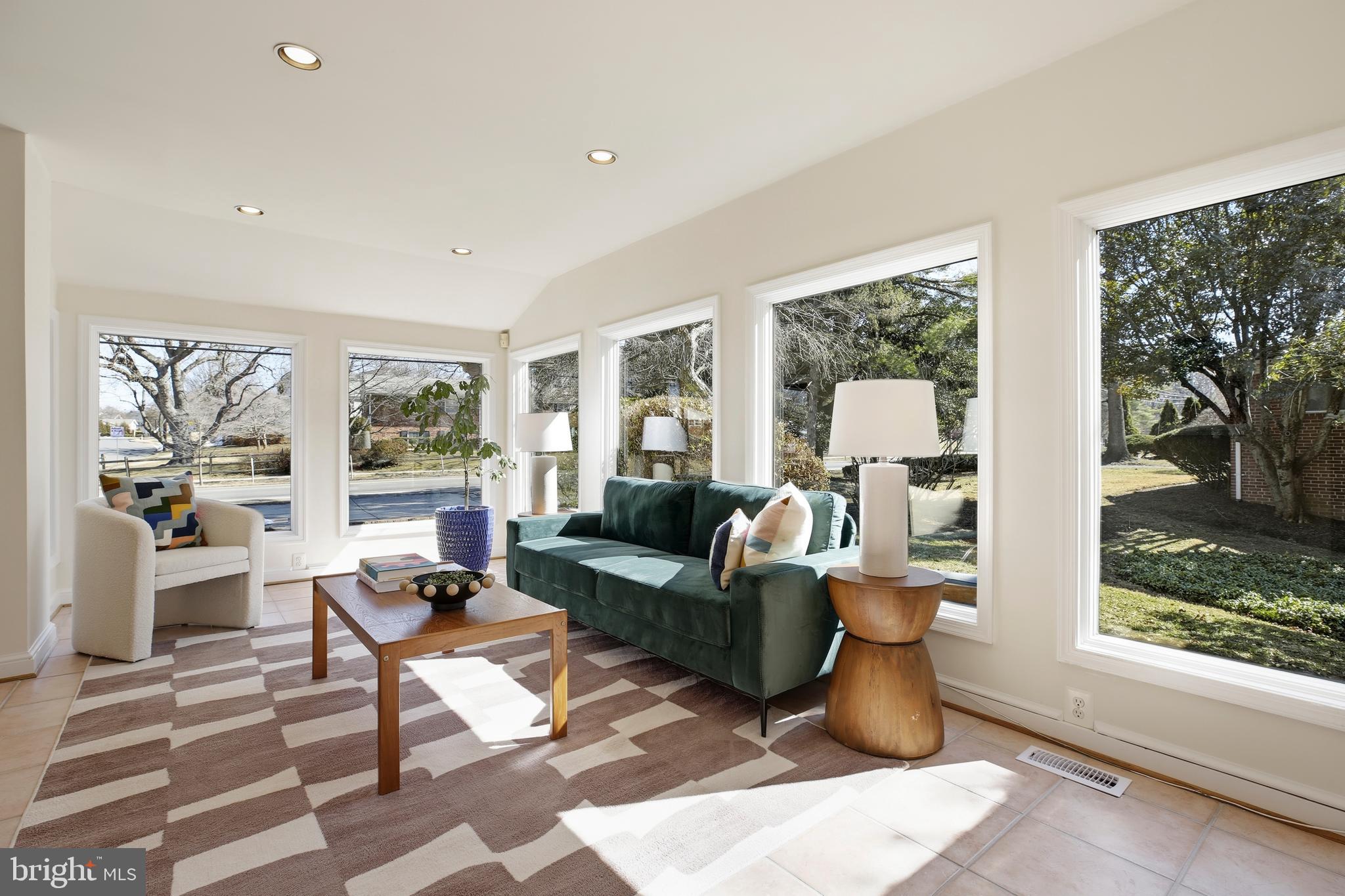 WILDWOOD MANOR - Residential