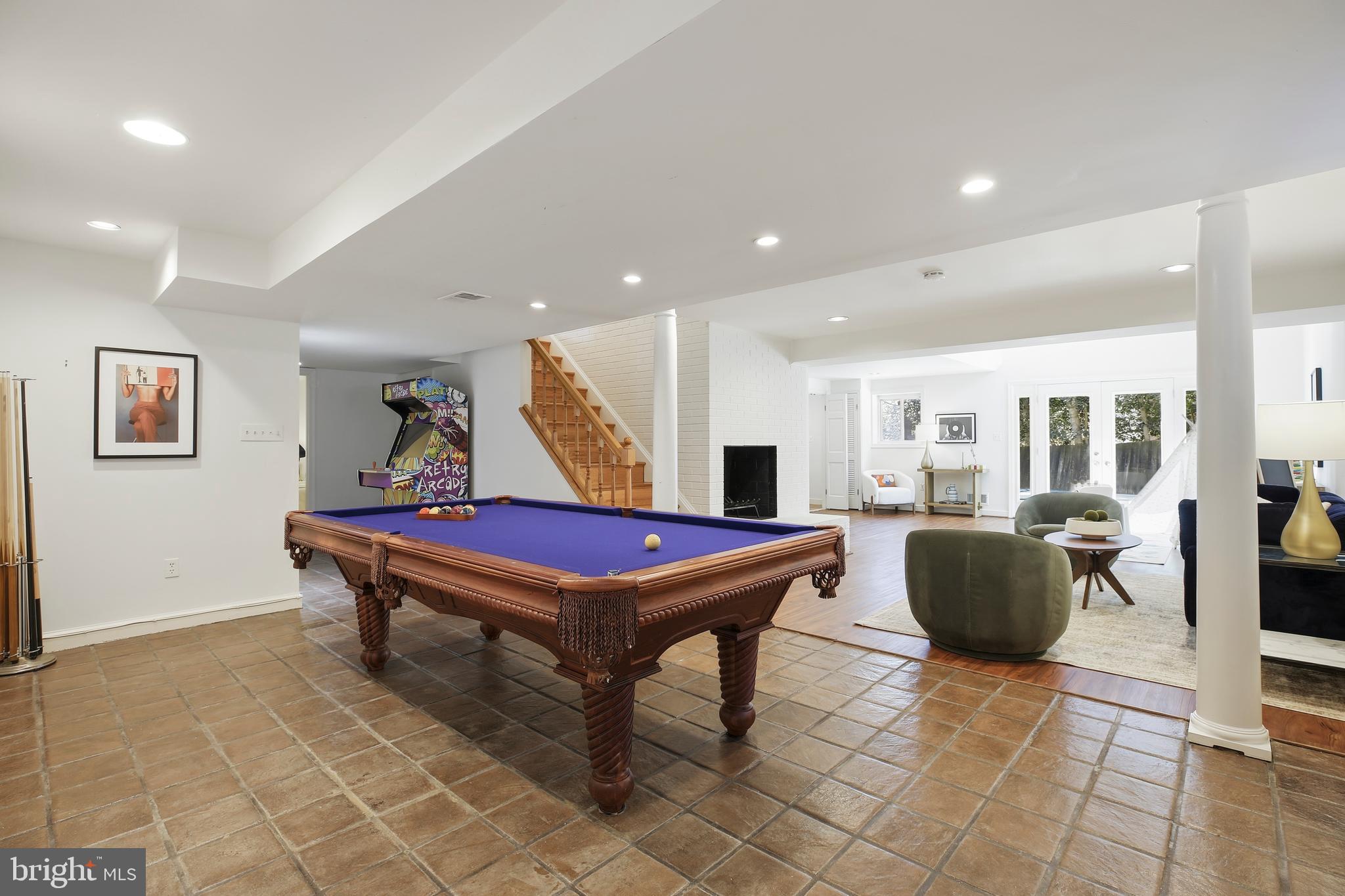 WILDWOOD MANOR - Residential