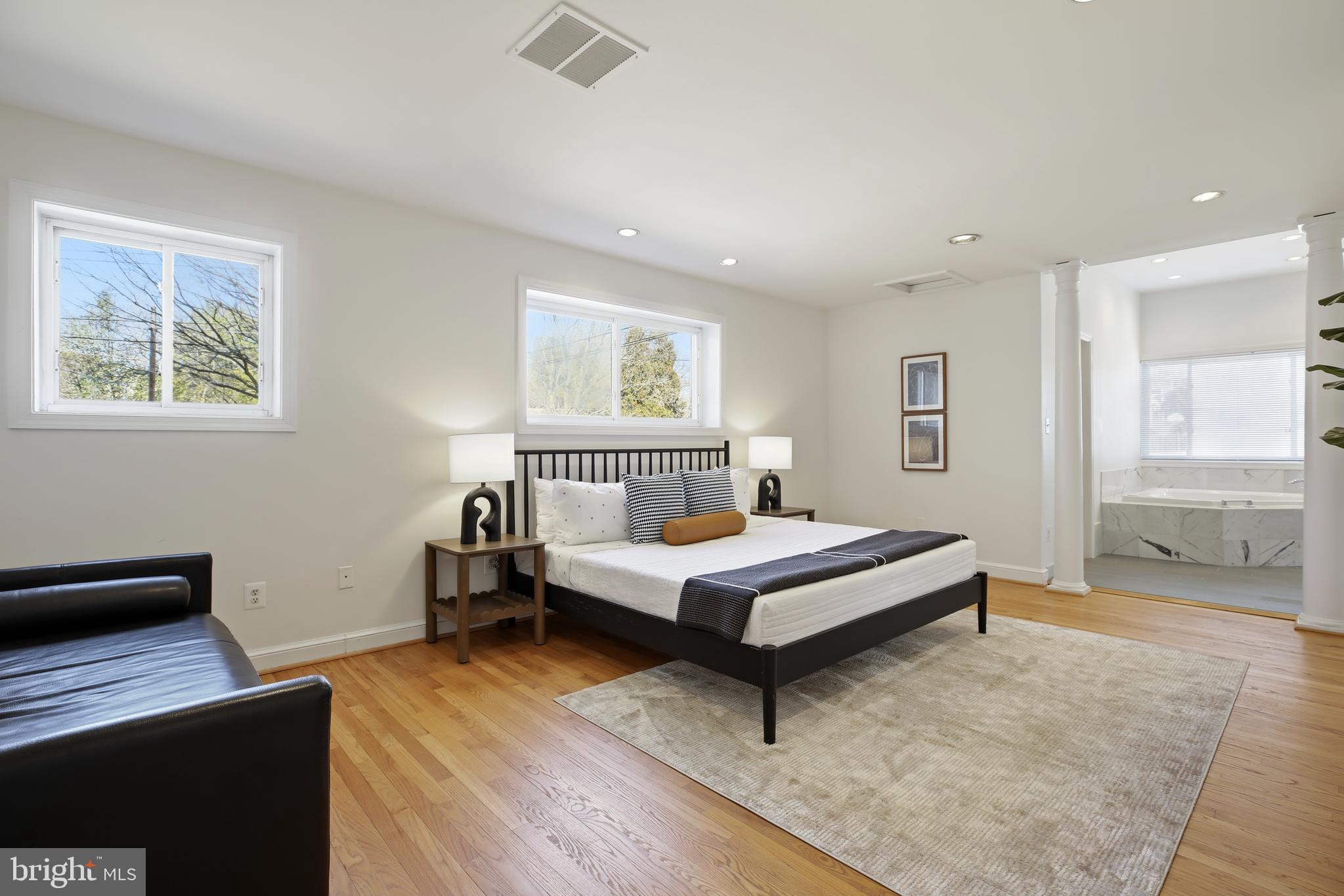 WILDWOOD MANOR - Residential