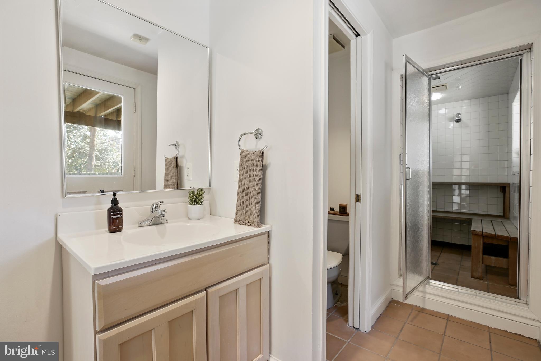 WILDWOOD MANOR - Residential