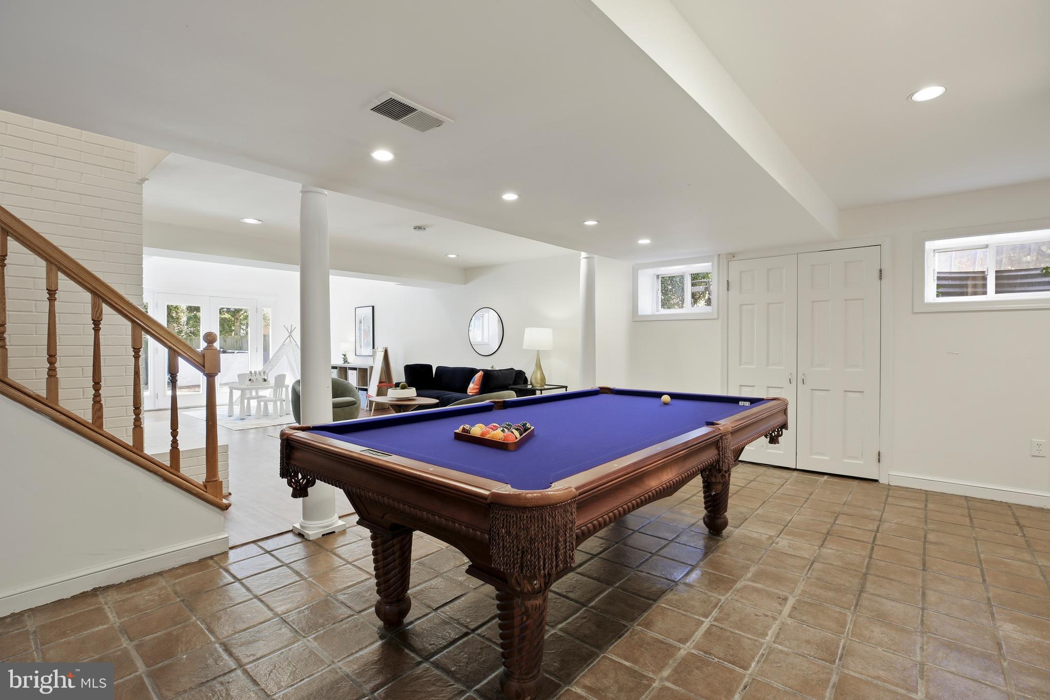 WILDWOOD MANOR - Residential