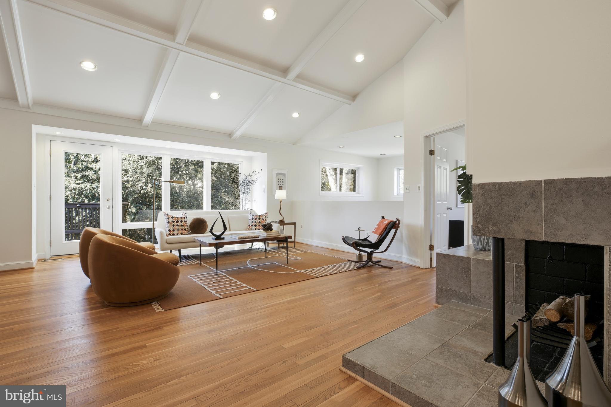 WILDWOOD MANOR - Residential