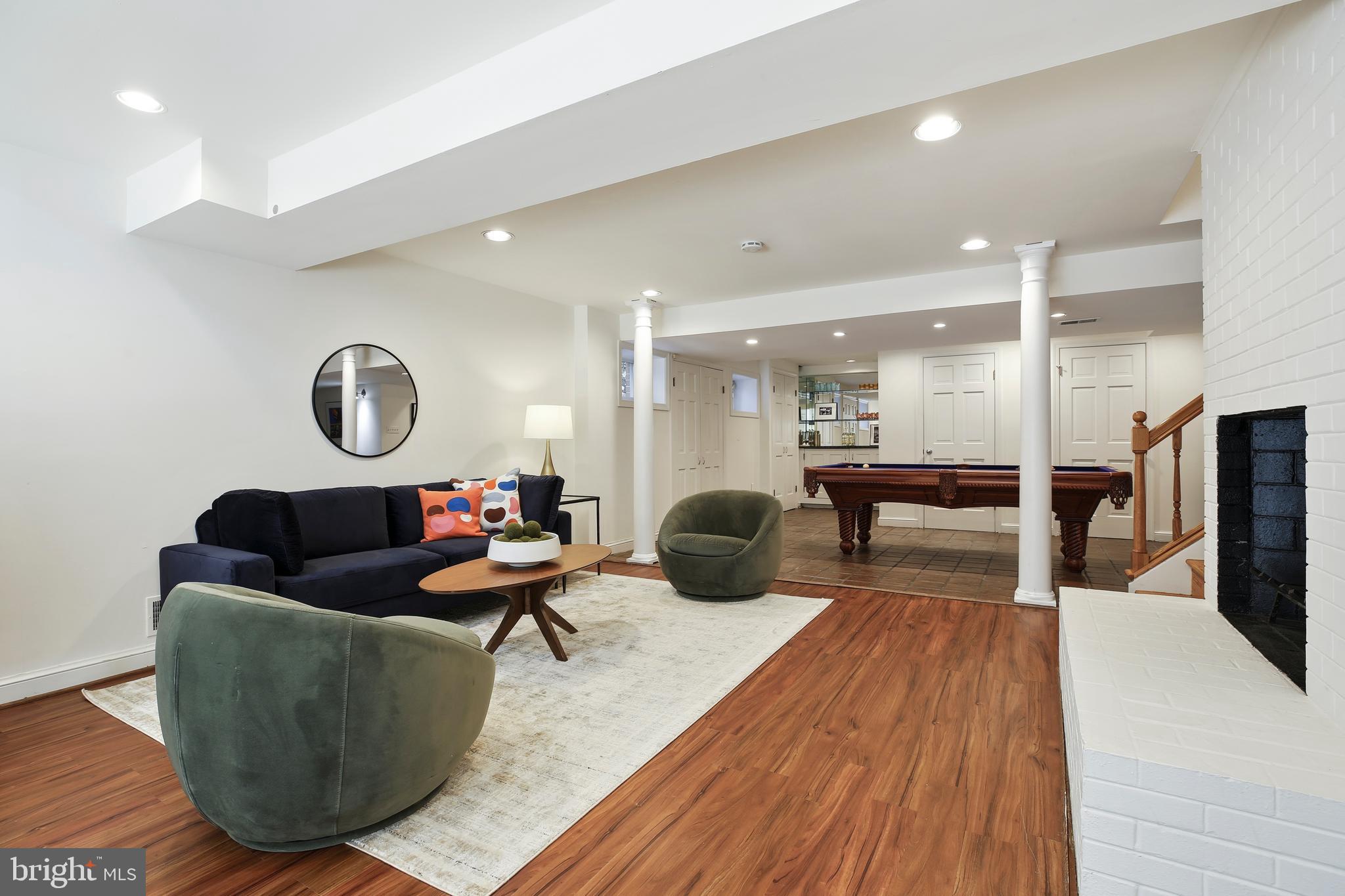 WILDWOOD MANOR - Residential