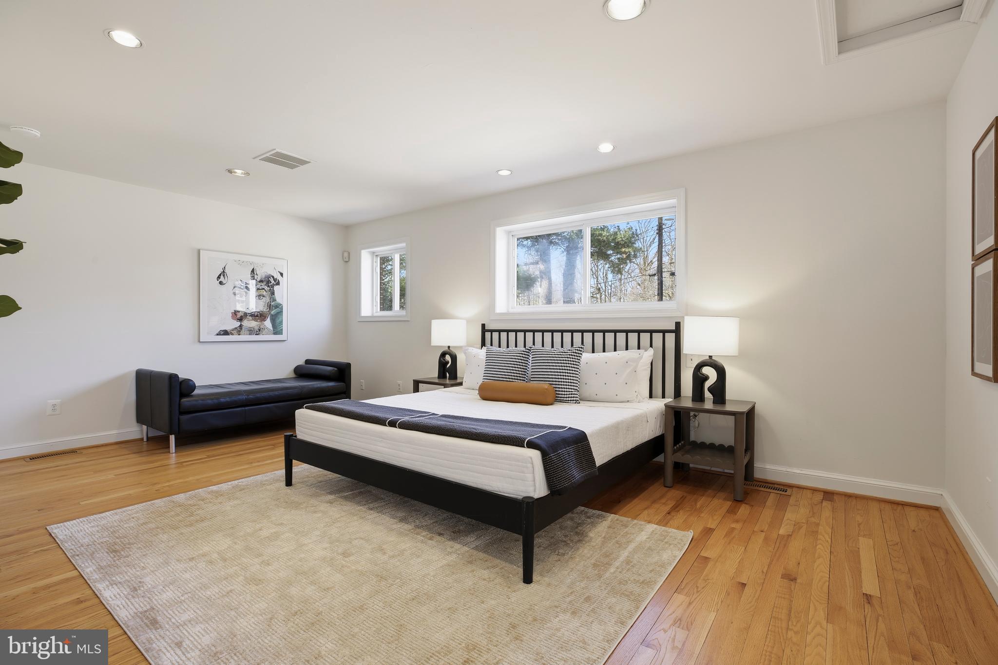 WILDWOOD MANOR - Residential